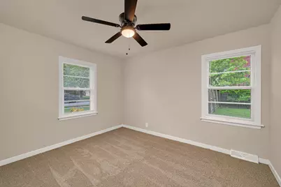 11660 S Harry J Rogowski Drive, Merrionette Park, IL 60803 - Photo 19