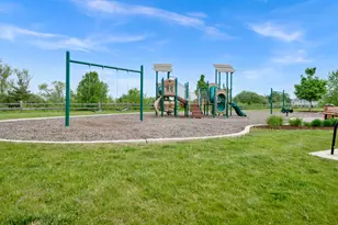 2867 Kessler Dr, Mundelein, IL 60060 - Photo 5
