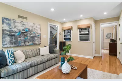 501 N Douglas Avenue, Arlington Heights, IL 60004 - Photo 5