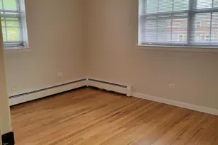 1725 Howard Ave W, Des Plaines, IL 60018 - Photo 5