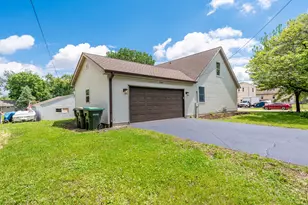 25061 S Canal St, Channahon, IL 60410 - Photo 13