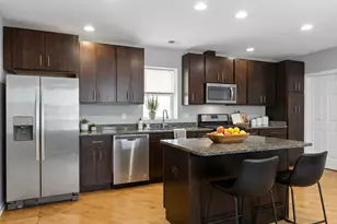 2547 72nd Ct, Elmwood Park, IL 60707 - Photo 11