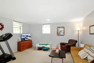 200 Inwood Dr, Joliet, IL 60435 - Photo 9