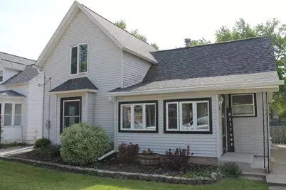 308 S 4th Street, Kirkland, IL 60146 - Photo 1