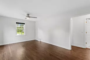 1118 Manchester Rd, Wheaton, IL 60187 - Photo 15