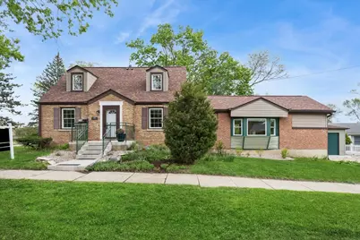 1118 Manchester Road, Wheaton, IL 60187 - Photo 1