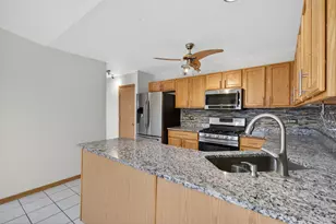 2520 Cedar Glen Dr N, Lynwood, IL 60411 - Photo 15