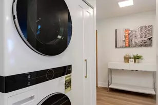 4170 N Marine Dr, Chicago, IL 60613 - Photo 27