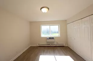 2230 S Goebbert Rd, Arlington Heights, IL 60005 - Photo 13