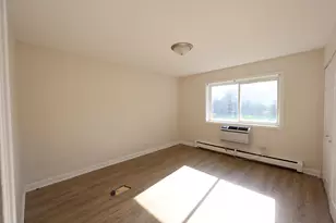 2230 S Goebbert Rd, Arlington Heights, IL 60005 - Photo 13