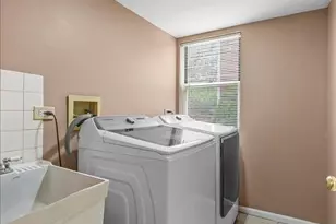 1314 Aspen Ct, Elgin, IL 60120 - Photo 15