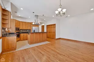 4544 N Western Ave, Chicago, IL 60625 - Photo 9