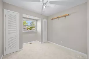 2408 W Fairview Ln, McHenry, IL 60051 - Photo 21