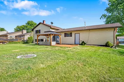 2408 W Fairview Lane, McHenry, IL 60051 - Photo 5