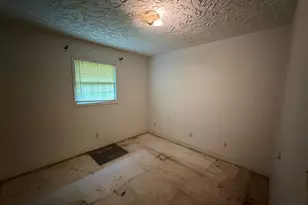3001 Clifton Ct, Marion, IL 62959 - Photo 9