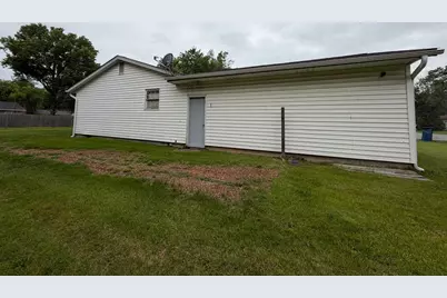 3001 Clifton Court, Marion, IL 62959 - Photo 3