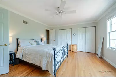 4692 N Sapphire Drive, Hoffman Estates, IL 60192 - Photo 15
