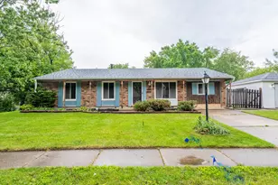 800 Waverly Ave, Streamwood, IL 60107 - Photo 1