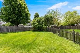 2279 Rebecca Cir, Montgomery, IL 60538 - Photo 17