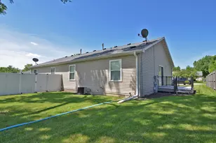 2122 Fox Chase Dr, Ottawa, IL 61350 - Photo 17