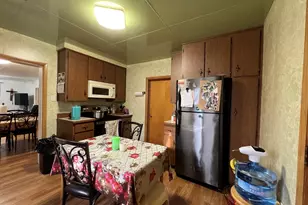 1416 Prospect Ave, Peru, IL 61354 - Photo 9