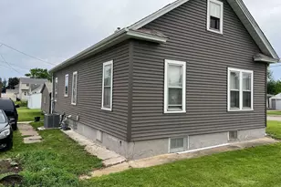 1416 Prospect Ave, Peru, IL 61354 - Photo 27