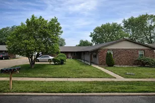 227 Mohawk Dr, Bourbonnais, IL 60914 - Photo 1