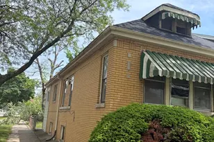 10201 S Princeton Ave, Chicago, IL 60628 - Photo 3