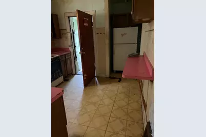 10201 S Princeton Avenue, Chicago, IL 60628 - Photo 15