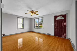 207 W Franklin St, Carlock, IL 61725 - Photo 7