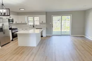 823 Bradoc St, Chicago Heights, IL 60411 - Photo 7