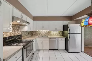 11105 O Gorman Dr, Palos Hills, IL 60465 - Photo 9