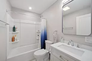 7214 Farmstead Ln, Hanover Park, IL 60133 - Photo 13