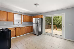 847 Bowditch Ave, Aurora, IL 60506 - Photo 11