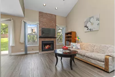978 Buttercreek Court #978, Hoffman Estates, IL 60169 - Photo 9