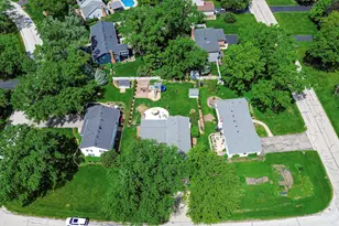 27W160 Oakwood St, Winfield, IL 60190 - Photo 23