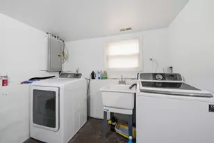 4938 W Melrose St, Chicago, IL 60641 - Photo 13