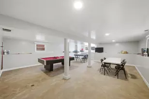 4938 W Melrose St, Chicago, IL 60641 - Photo 11