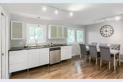 10112 S Kostner Avenue, Oak Lawn, IL 60453 - Photo 5