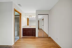 5630 W 103rd St, Oak Lawn, IL 60453 - Photo 13