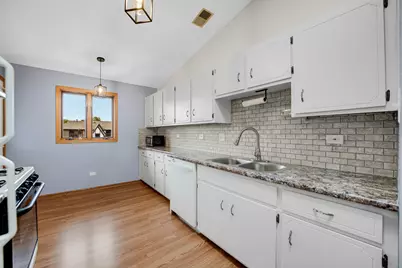 5630 W 103rd Street #308, Oak Lawn, IL 60453 - Photo 7