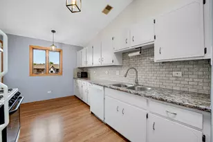 5630 W 103rd St, Oak Lawn, IL 60453 - Photo 7