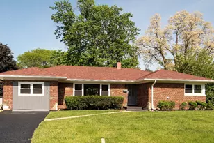 10815 S 71st Ct, Worth, IL 60482 - Photo 1