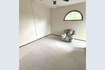 229 Wethington Drive, Wauconda, IL 60084 - Photo 17