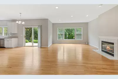1311 Callen Lane, Des Plaines, IL 60016 - Photo 13
