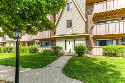 4 Echo Court #16, Vernon Hills, IL 60061 - Photo 1