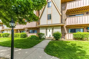 4 Echo Ct, Vernon Hills, IL 60061 - Photo 1