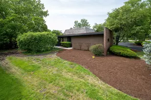 8100 S Park Ave, Burr Ridge, IL 60527 - Photo 29