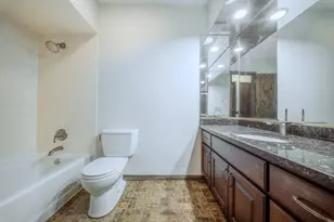 8100 S Park Ave, Burr Ridge, IL 60527 - Photo 19