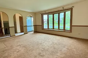 8514 161st St, Tinley Park, IL 60487 - Photo 5